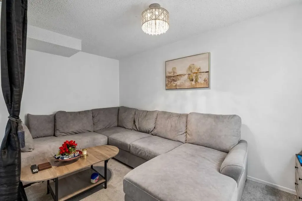 3015 51 Street SW Calgary AB T3E 6N5
