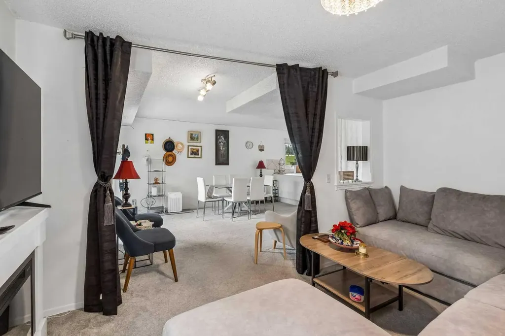 3015 51 Street SW Calgary AB T3E 6N5
