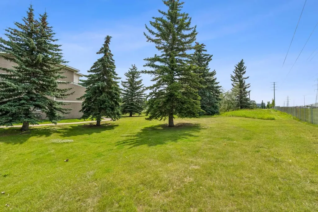 3015 51 Street SW Calgary AB T3E 6N5