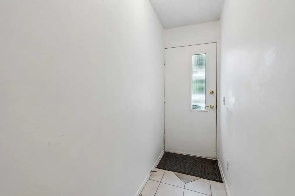 3015 51 Street SW Calgary AB T3E 6N5