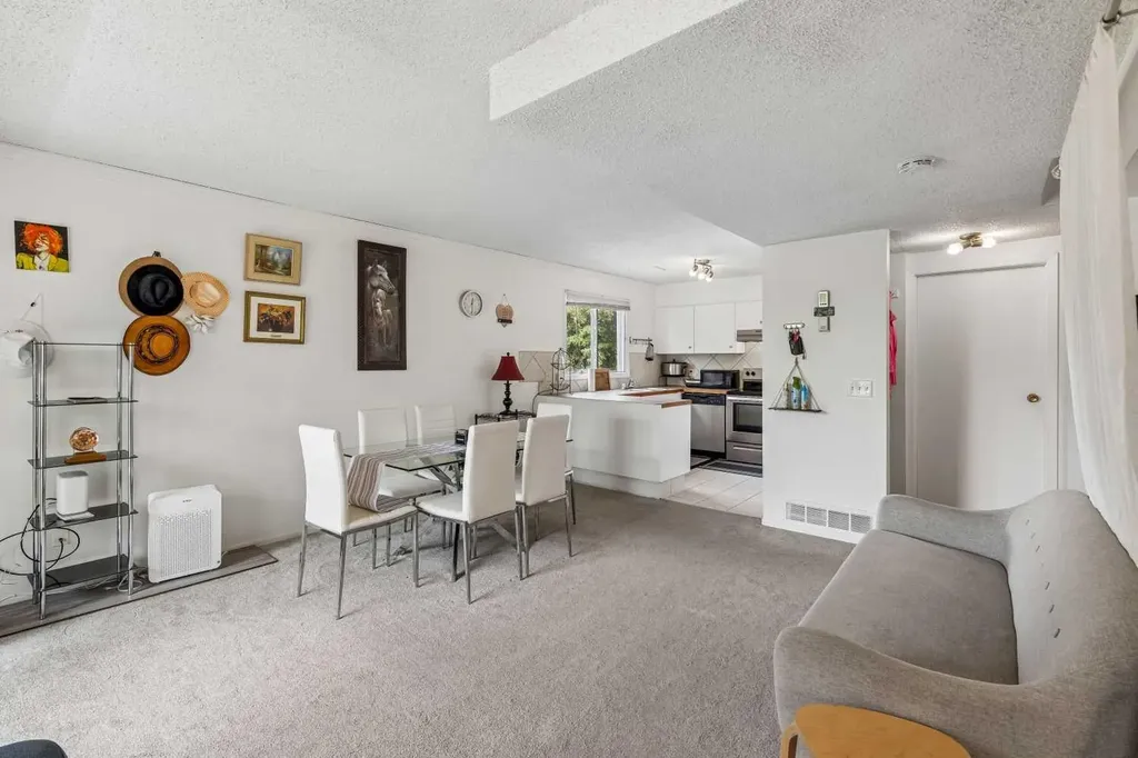 3015 51 Street SW Calgary AB T3E 6N5