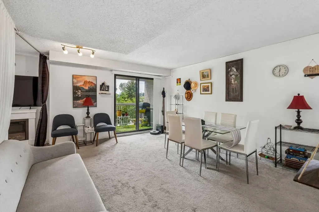 3015 51 Street SW Calgary AB T3E 6N5