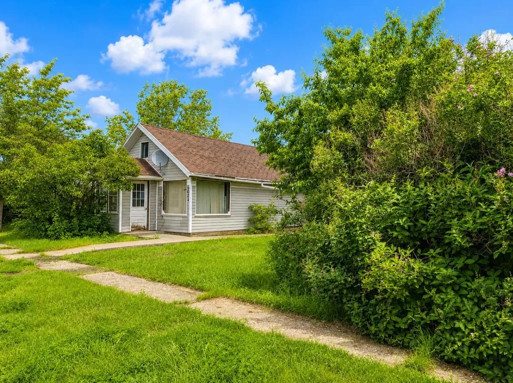 5023 46 Avenue Spirit River AB T0H 3G0