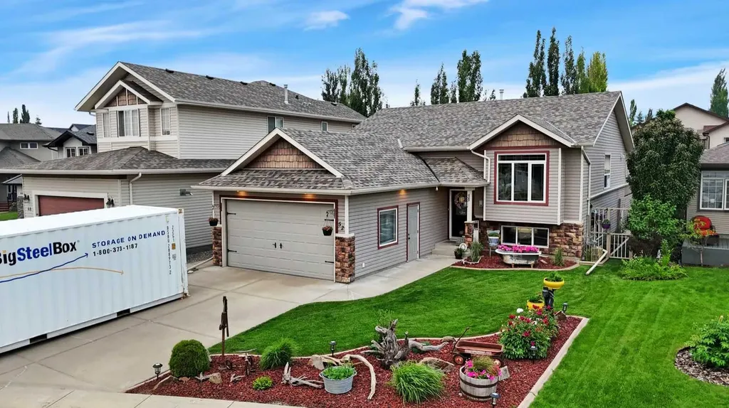 52 Irving Crescent Red Deer AB T4R 3R9