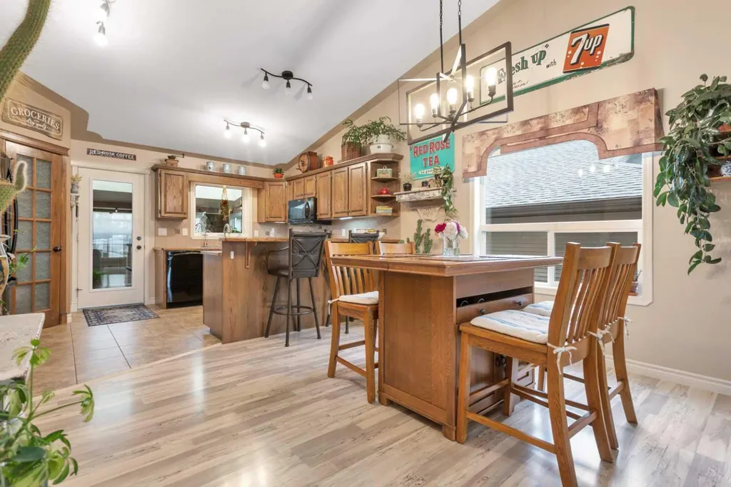 52 Irving Crescent Red Deer AB T4R 3R9