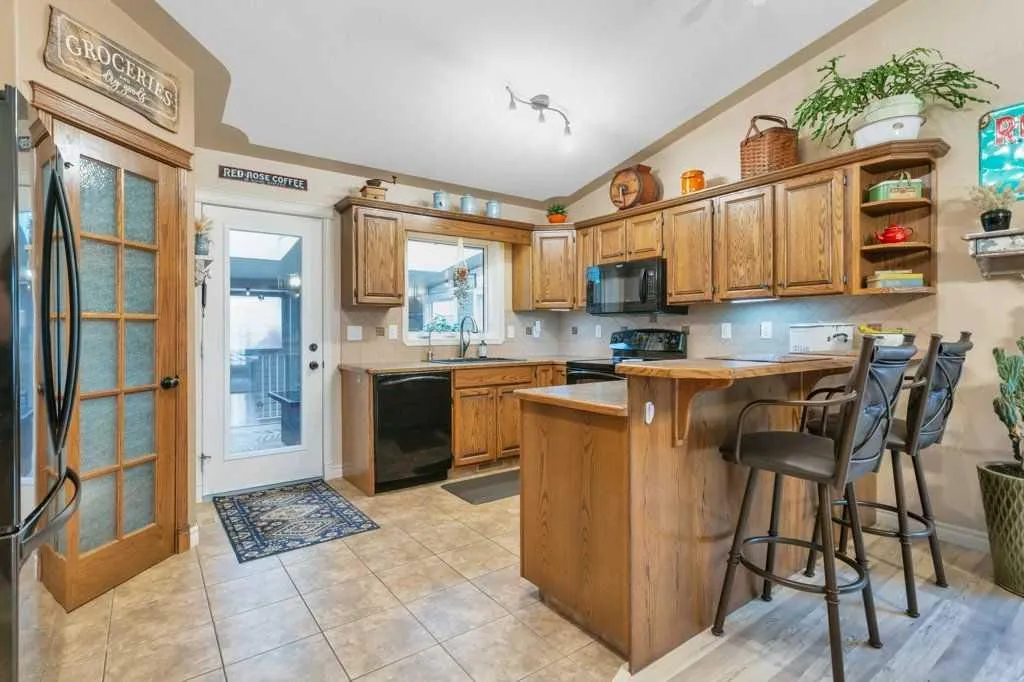 52 Irving Crescent Red Deer AB T4R 3R9