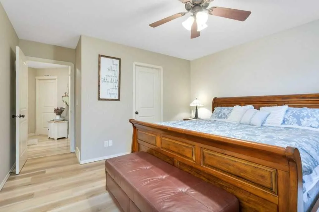 52 Irving Crescent Red Deer AB T4R 3R9