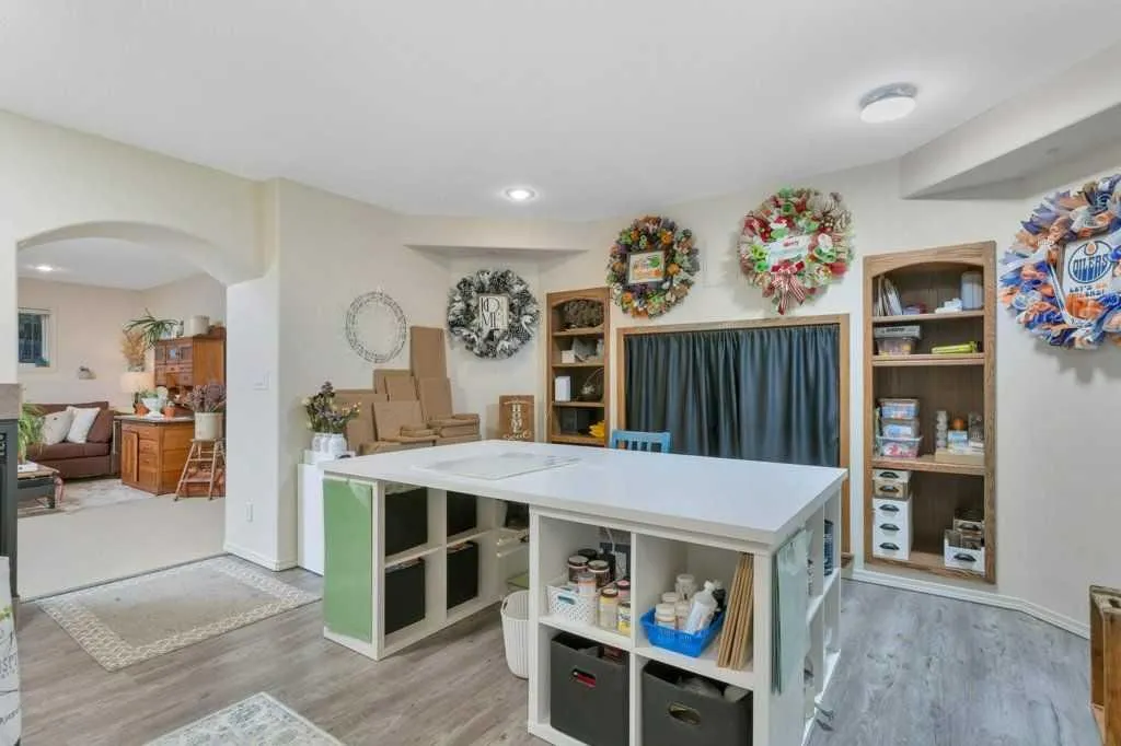52 Irving Crescent Red Deer AB T4R 3R9