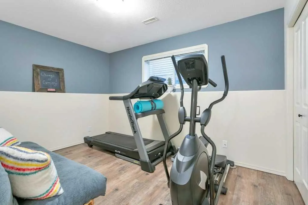 52 Irving Crescent Red Deer AB T4R 3R9