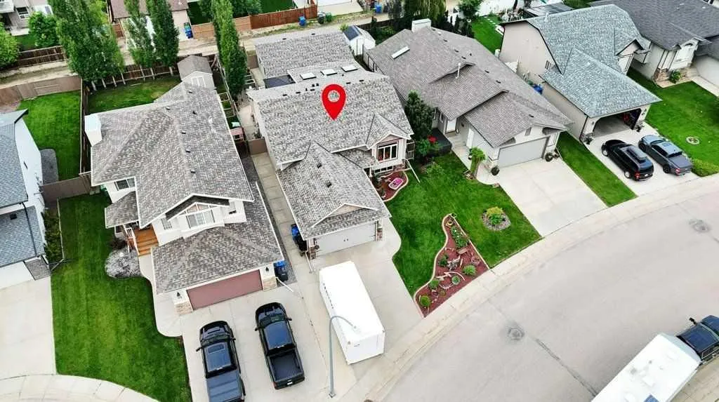 52 Irving Crescent Red Deer AB T4R 3R9