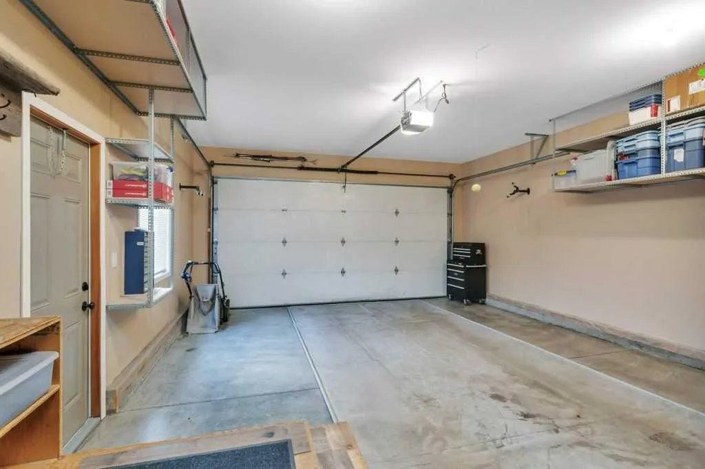 52 Irving Crescent Red Deer AB T4R 3R9