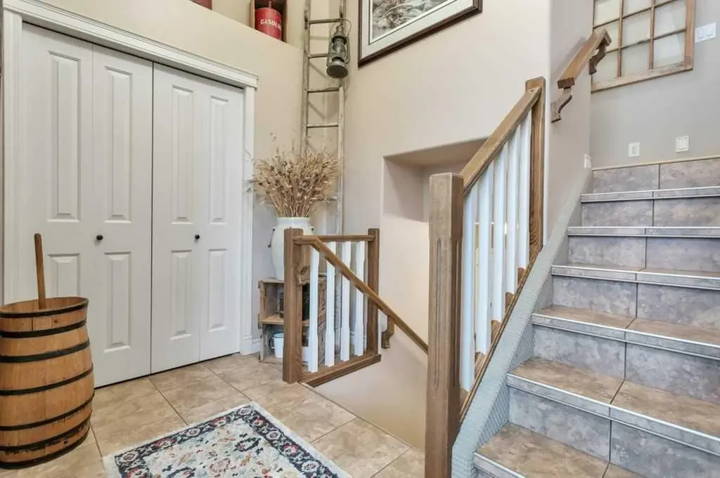 52 Irving Crescent Red Deer AB T4R 3R9