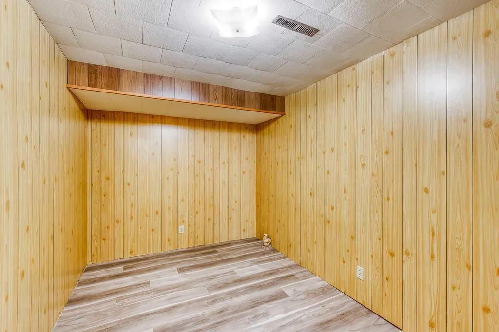 10619 Elbow Drive SW Calgary AB T2W 1G3
