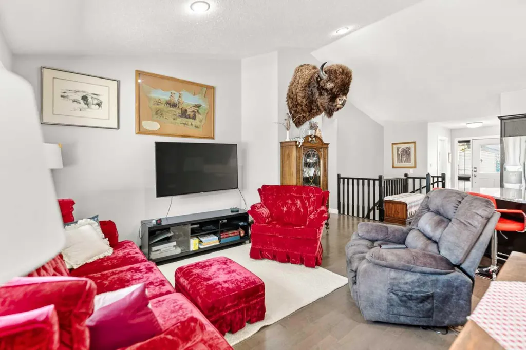 28 Westwood Crescent Sylvan Lake AB T4S 1P6