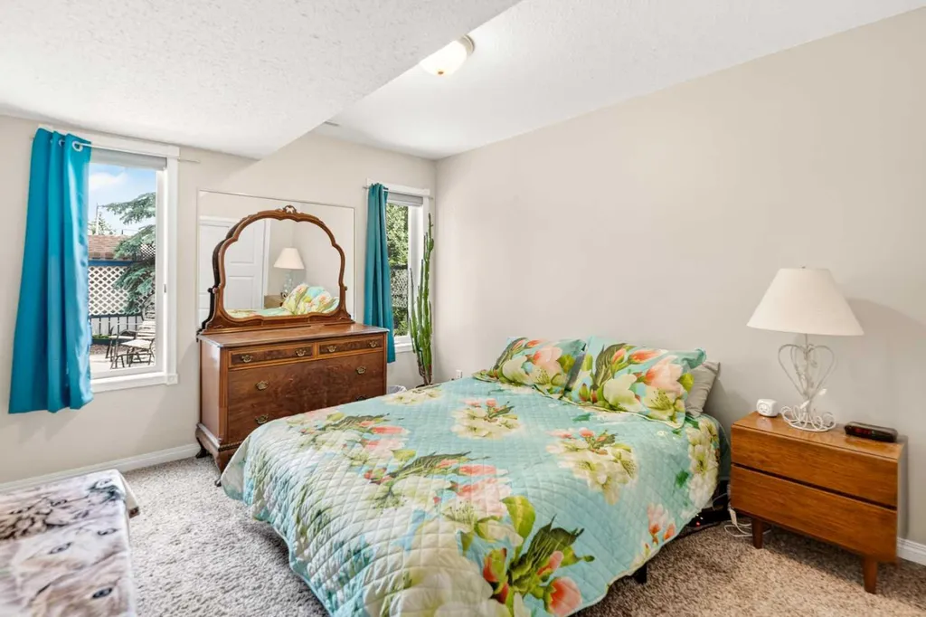 28 Westwood Crescent Sylvan Lake AB T4S 1P6