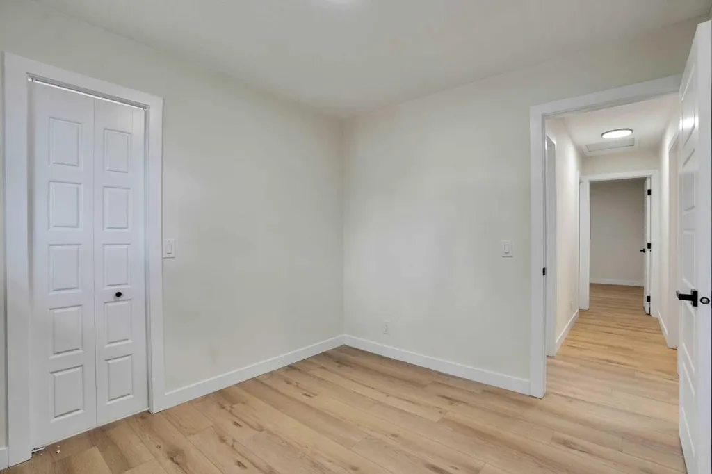 1903 62 Street NE Calgary AB T1Y1N3
