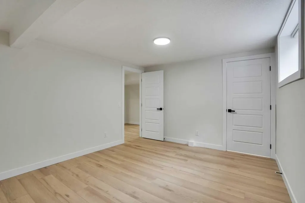 1903 62 Street NE Calgary AB T1Y1N3