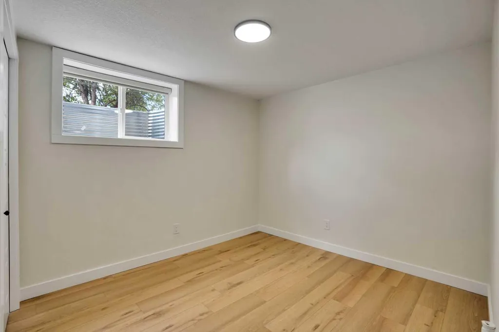 1903 62 Street NE Calgary AB T1Y1N3
