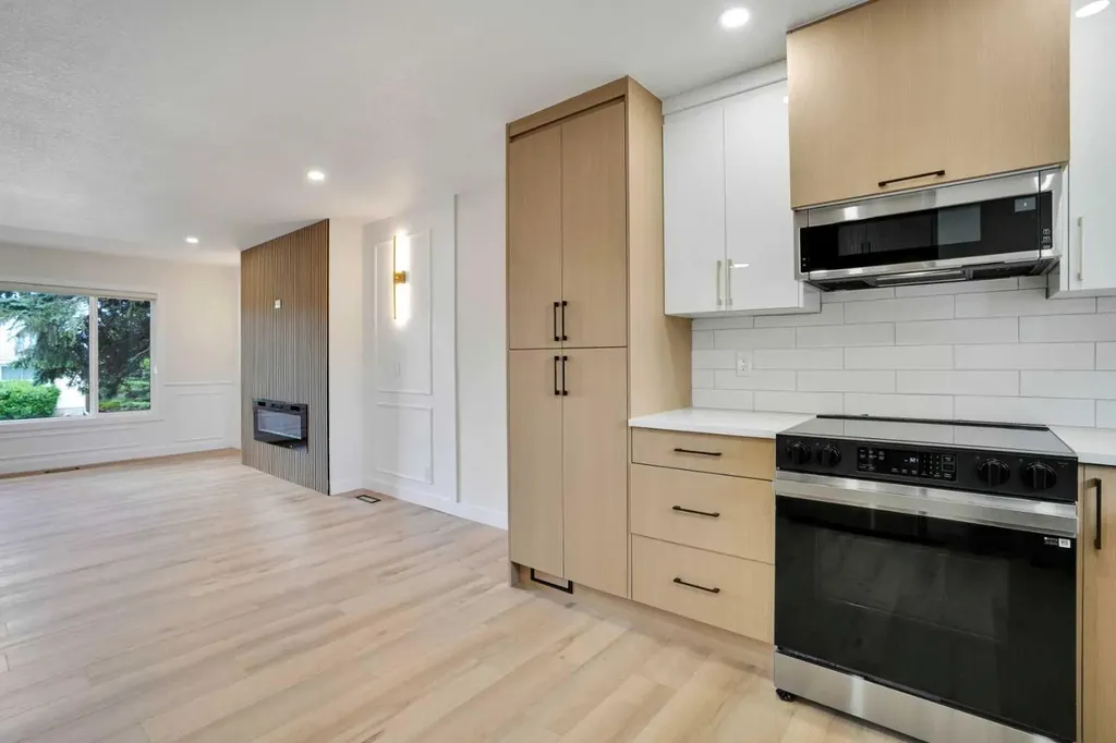 1903 62 Street NE Calgary AB T1Y1N3