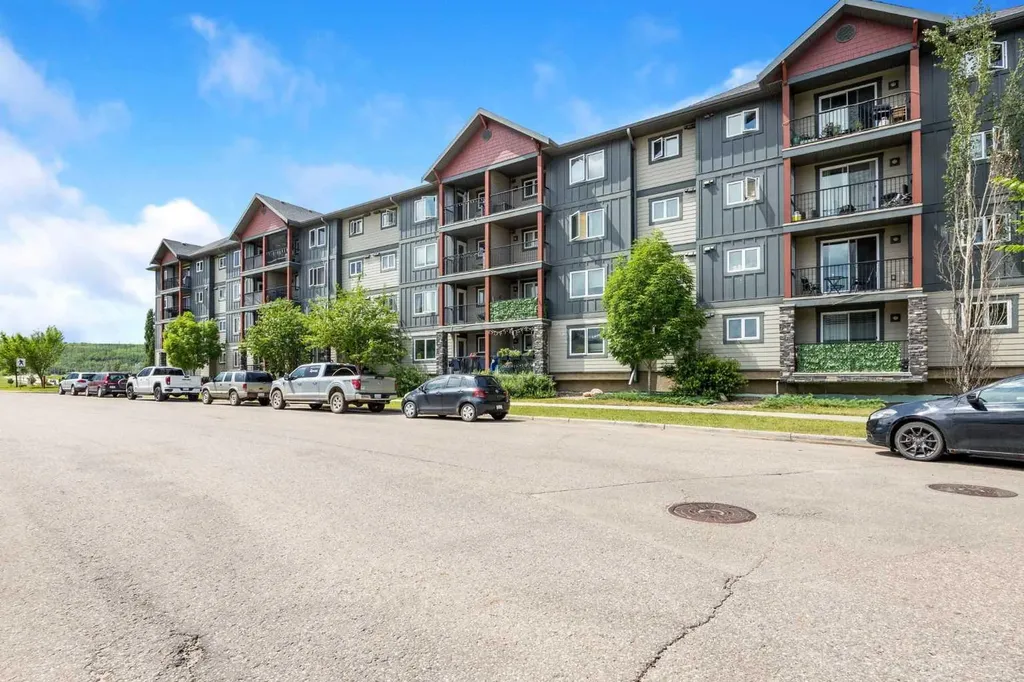 115 Denholm Gate Gate Fort Mcmurray AB T9H 0B2