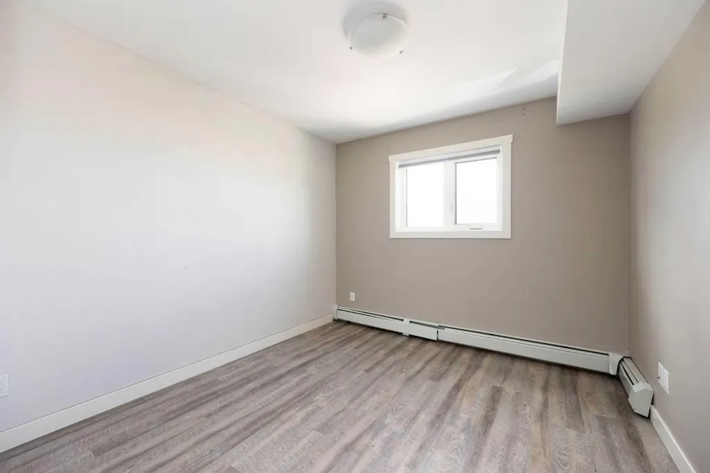 115 Denholm Gate Gate Fort Mcmurray AB T9H 0B2