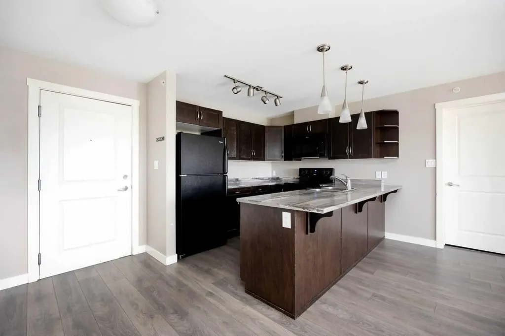 115 Denholm Gate Gate Fort Mcmurray AB T9H 0B2