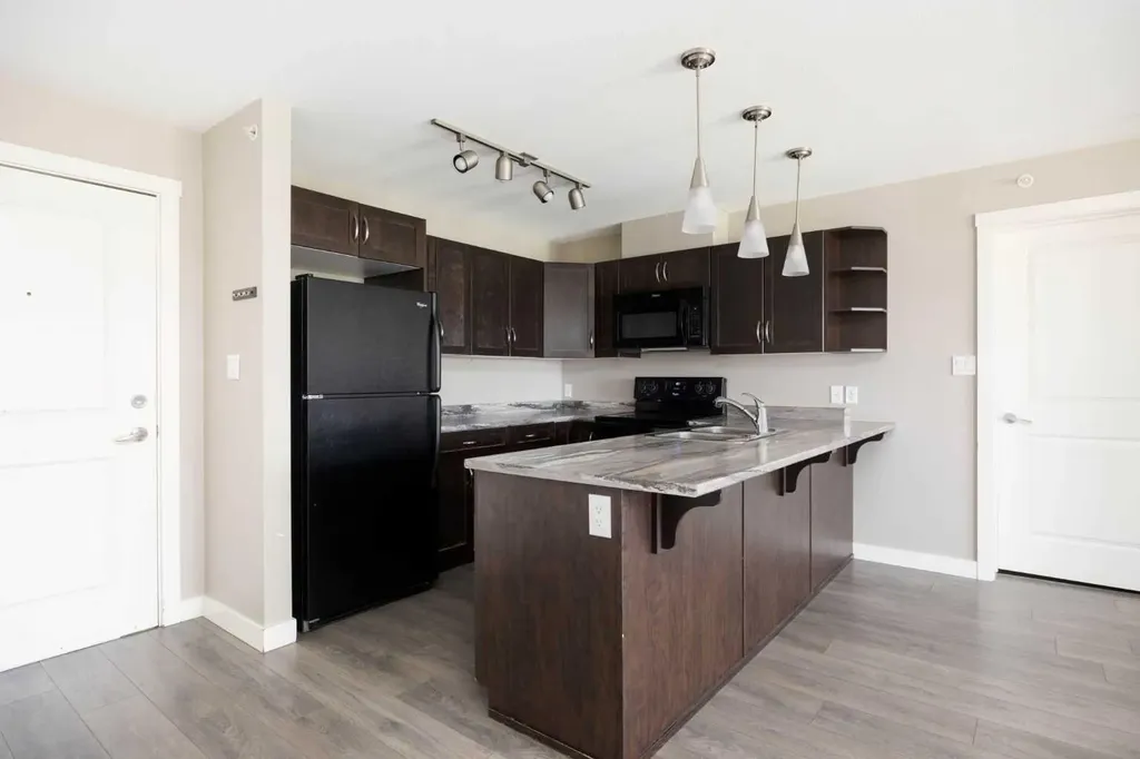 115 Denholm Gate Gate Fort Mcmurray AB T9H 0B2