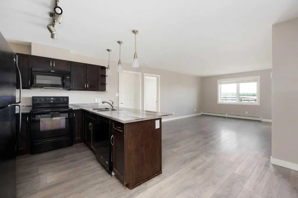 115 Denholm Gate Gate Fort Mcmurray AB T9H 0B2