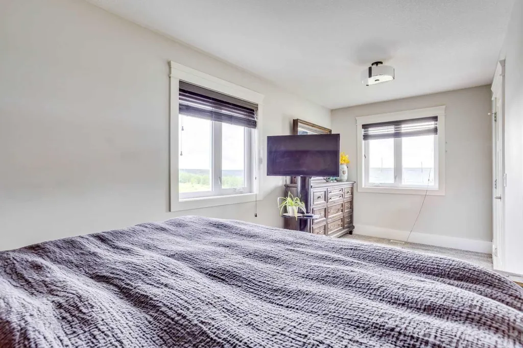 125 Roy Lane Fort Mcmurray AB T9L 1L9