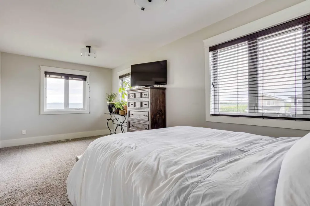 125 Roy Lane Fort Mcmurray AB T9L 1L9