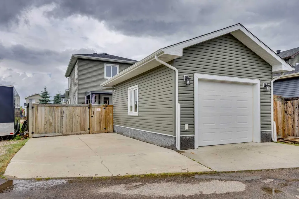 125 Roy Lane Fort Mcmurray AB T9L 1L9