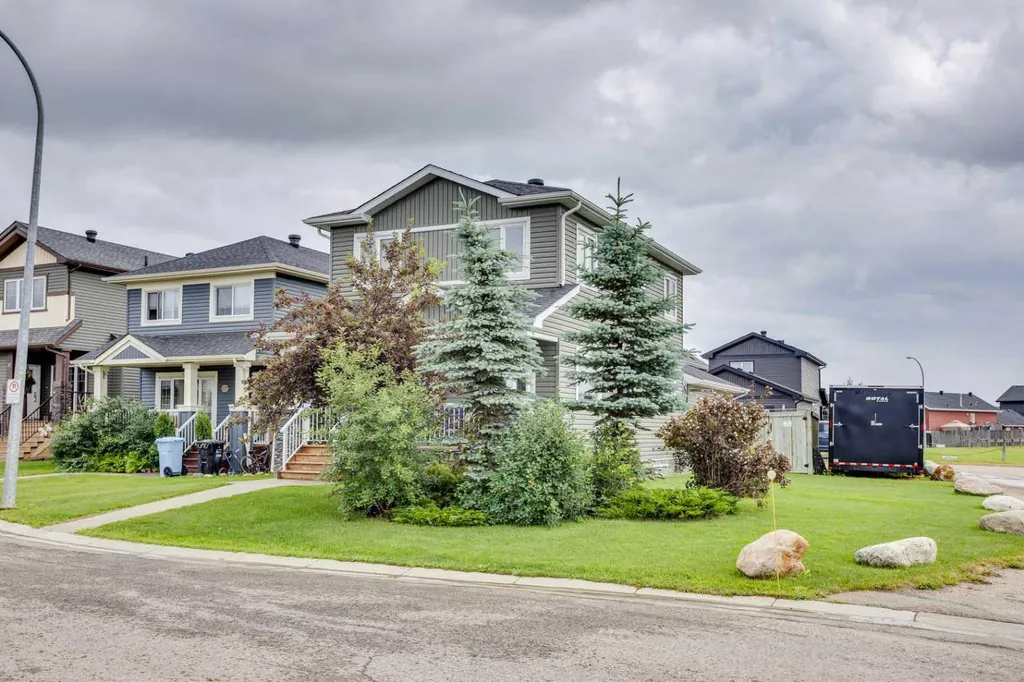 125 Roy Lane Fort Mcmurray AB T9L 1L9