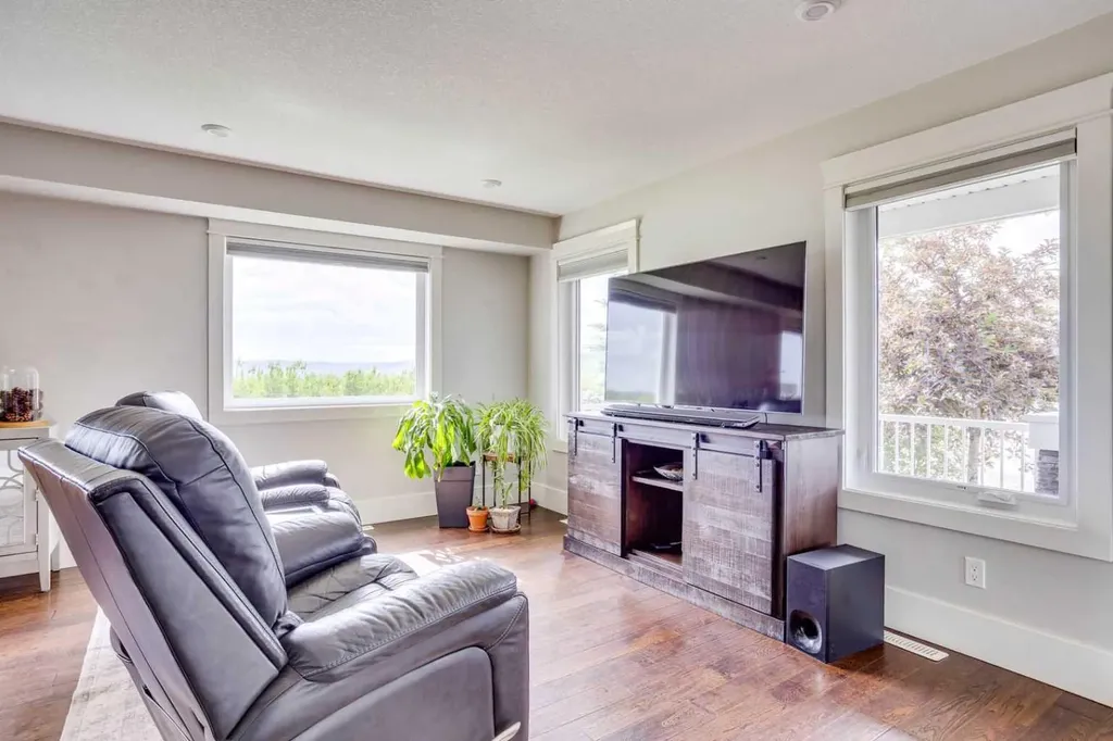 125 Roy Lane Fort Mcmurray AB T9L 1L9