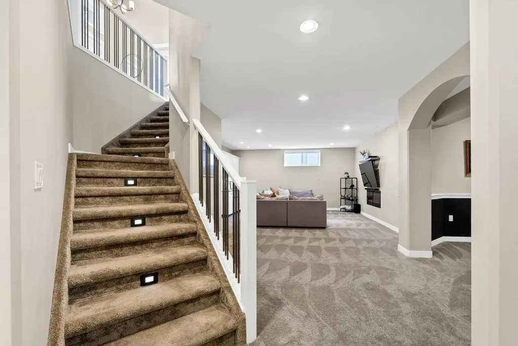 236 Hamptons Way SE Medicine Hat AB T1B0E1