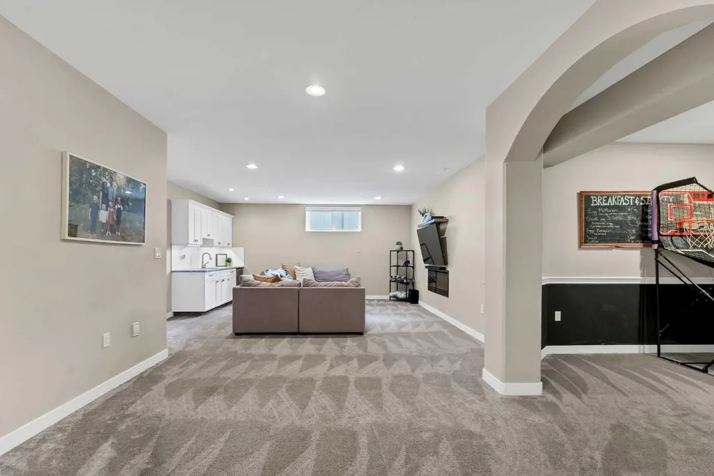 236 Hamptons Way SE Medicine Hat AB T1B0E1