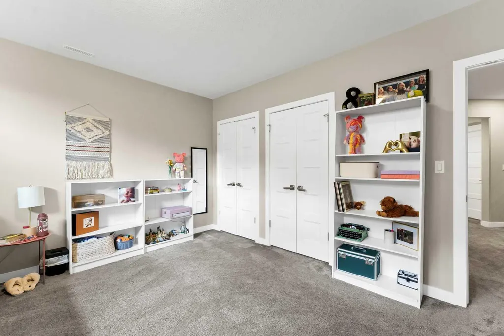 236 Hamptons Way SE Medicine Hat AB T1B0E1
