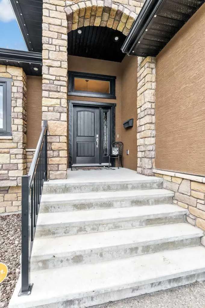 236 Hamptons Way SE Medicine Hat AB T1B0E1