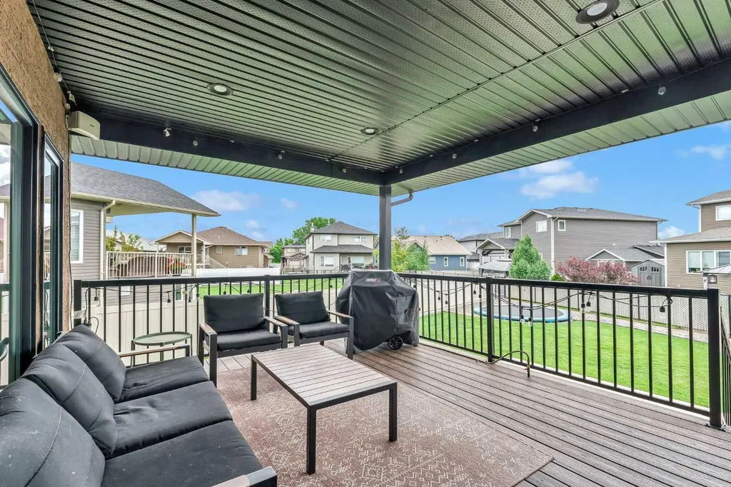 236 Hamptons Way SE Medicine Hat AB T1B0E1