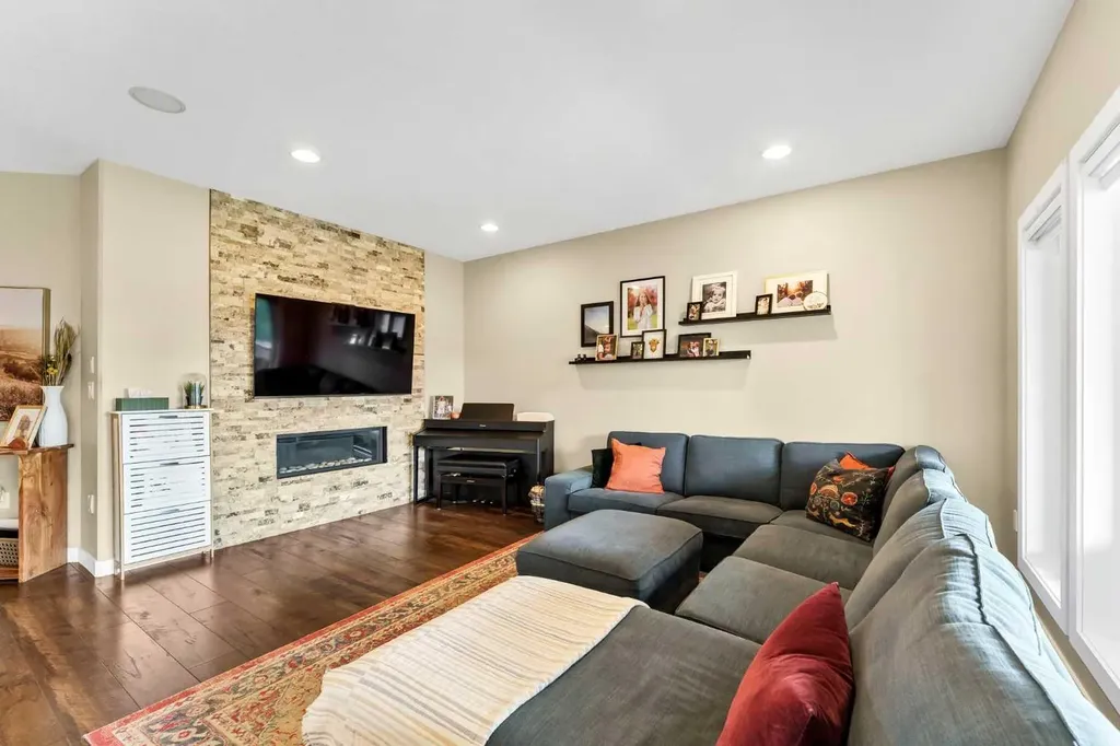 236 Hamptons Way SE Medicine Hat AB T1B0E1