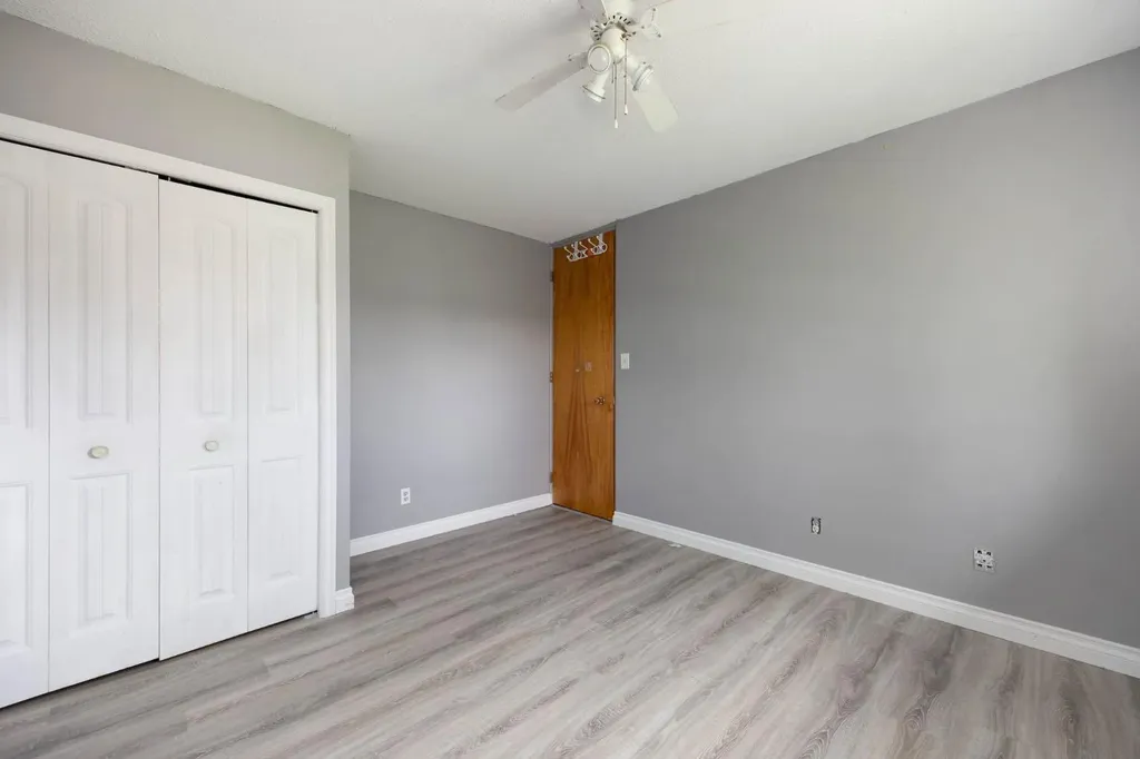 2 Moberly Crescent Fort Mcmurray AB T9H 1G9