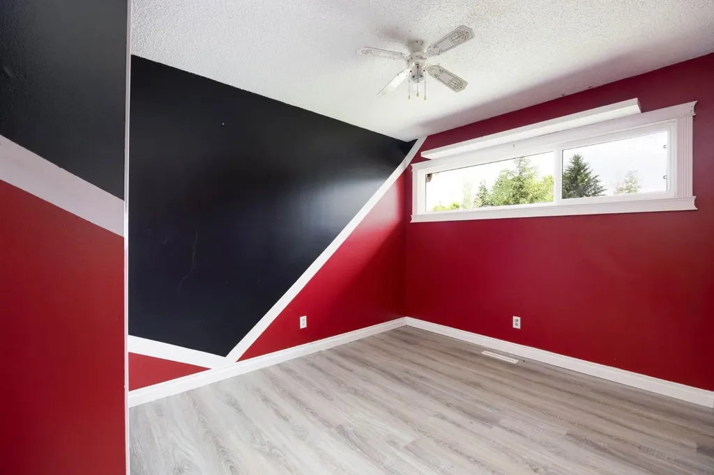 2 Moberly Crescent Fort Mcmurray AB T9H 1G9