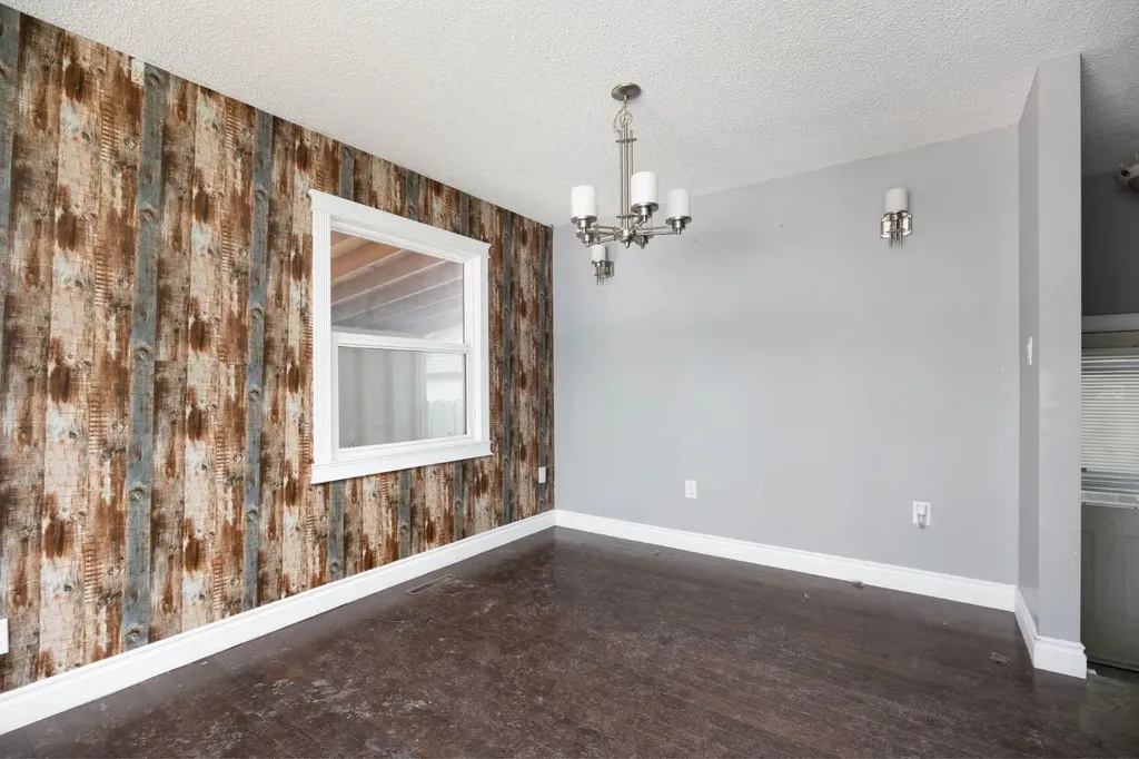 2 Moberly Crescent Fort Mcmurray AB T9H 1G9