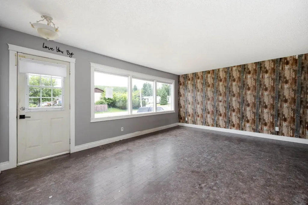 2 Moberly Crescent Fort Mcmurray AB T9H 1G9