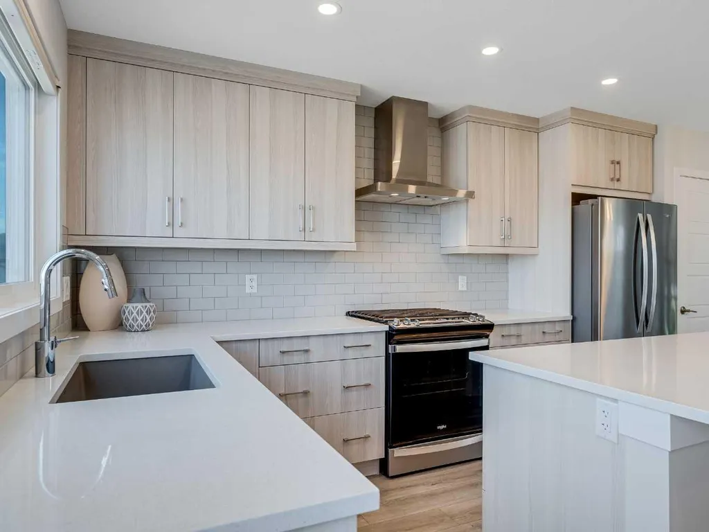 235 Aquila Way NW Calgary AB T3R 1Z9