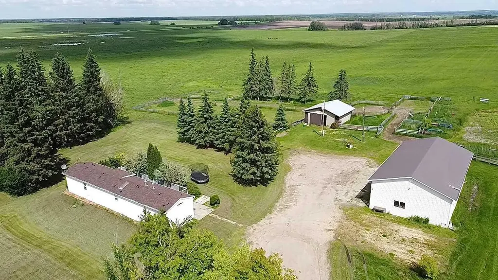645045 Range Road 211 Rural Athabasca County AB T0A 0M0