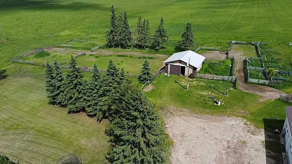 645045 Range Road 211 Rural Athabasca County AB T0A 0M0