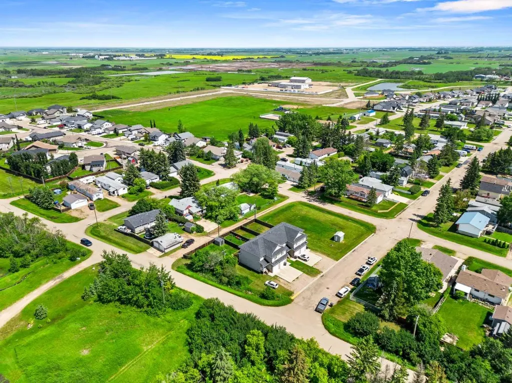 5002 51 Avenue Blackfoot AB T0B 0L0