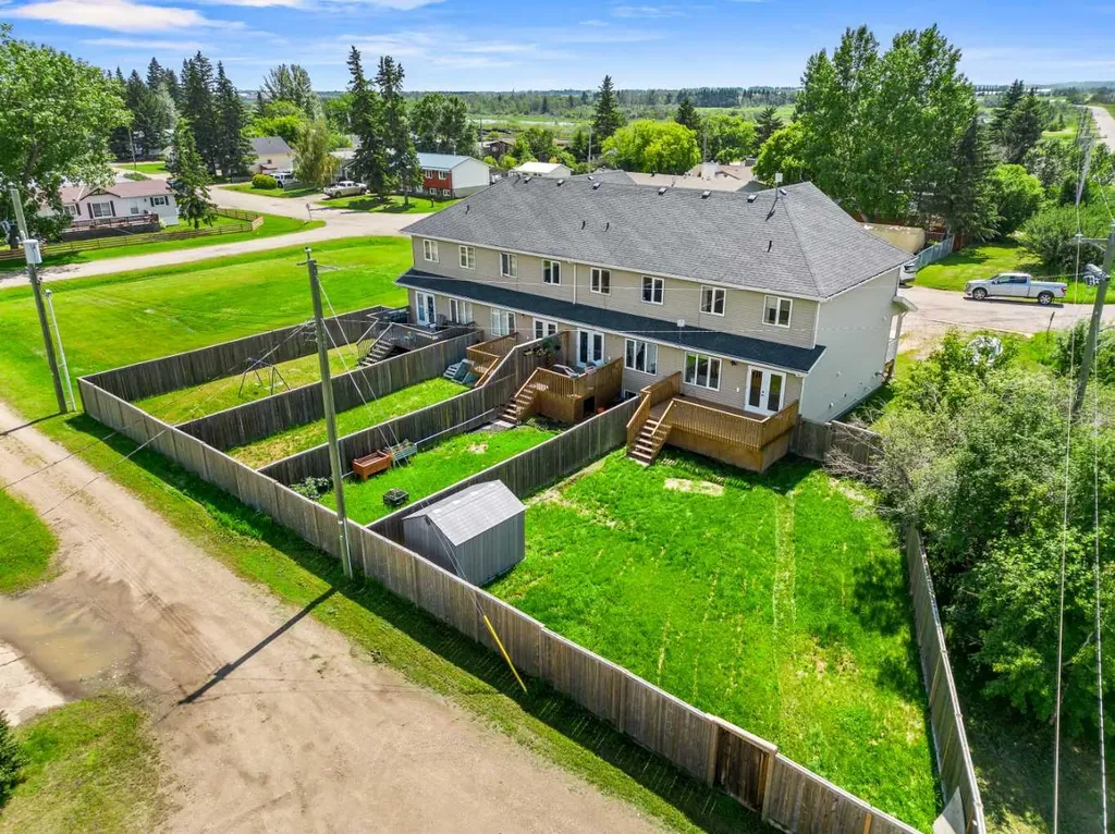 5002 51 Avenue Blackfoot AB T0B 0L0