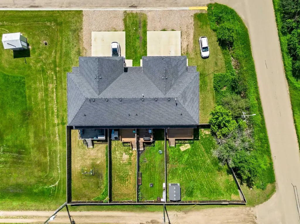 5002 51 Avenue Blackfoot AB T0B 0L0