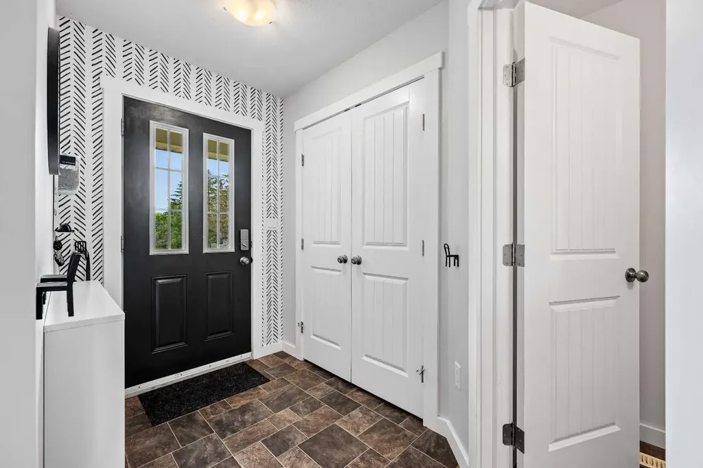 5002 51 Avenue Blackfoot AB T0B 0L0